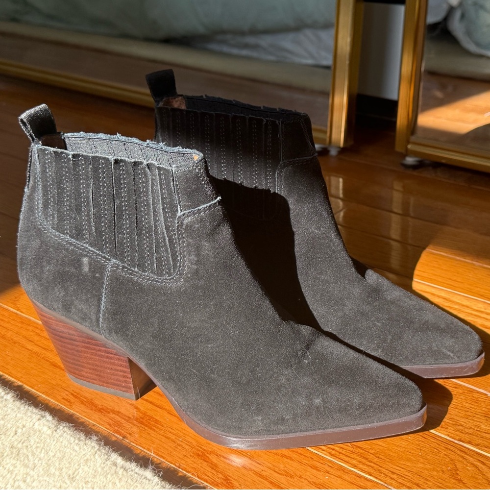 Franco Sarto lasso bootie